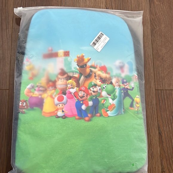 NWT Mario Brothers & Friends back pack mesh side pockets Zipper - Picture 10 of 10